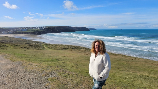 Good afternoon, gorgeous people. Happy Monday to all my Facebook family. 👨‍👩‍👧‍👦 Sending you lots of love and sunshine from gorgeous Perranporth. ☀️💖