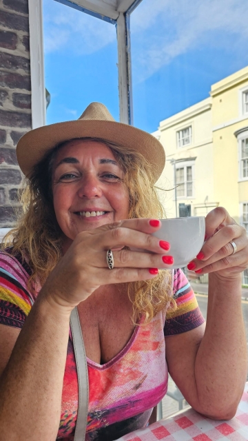 Good morning! It's Fatboy Slim day! A Billie's Breakfast will put us in good stead for a glorious day x the smoke salmon and scrambled eggs were fabulous but I ate them before picture could be taken! HAPPY SUNDAY EVERYONE XX