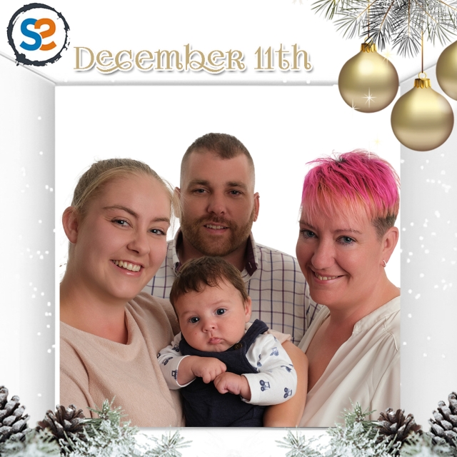 15 days to go – "The festive countdown is flying by! We’re celebrating confidence, beauty, and family connections."
For vouchers, call Jane on 07967716713 or drop us a WhatsApp message — we can’t wait to capture something wonderful for you.”
#sammysouthallphotography #worcestershire #CountdownToChristmas #FamilyPortraits #KidderminsterPhotography #FamilyMemories #ChristmasGiftIdeas #WorcestershirePhotographer